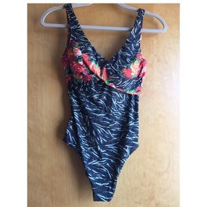 Save the Queen One Piece Swimsuit Italian Size S